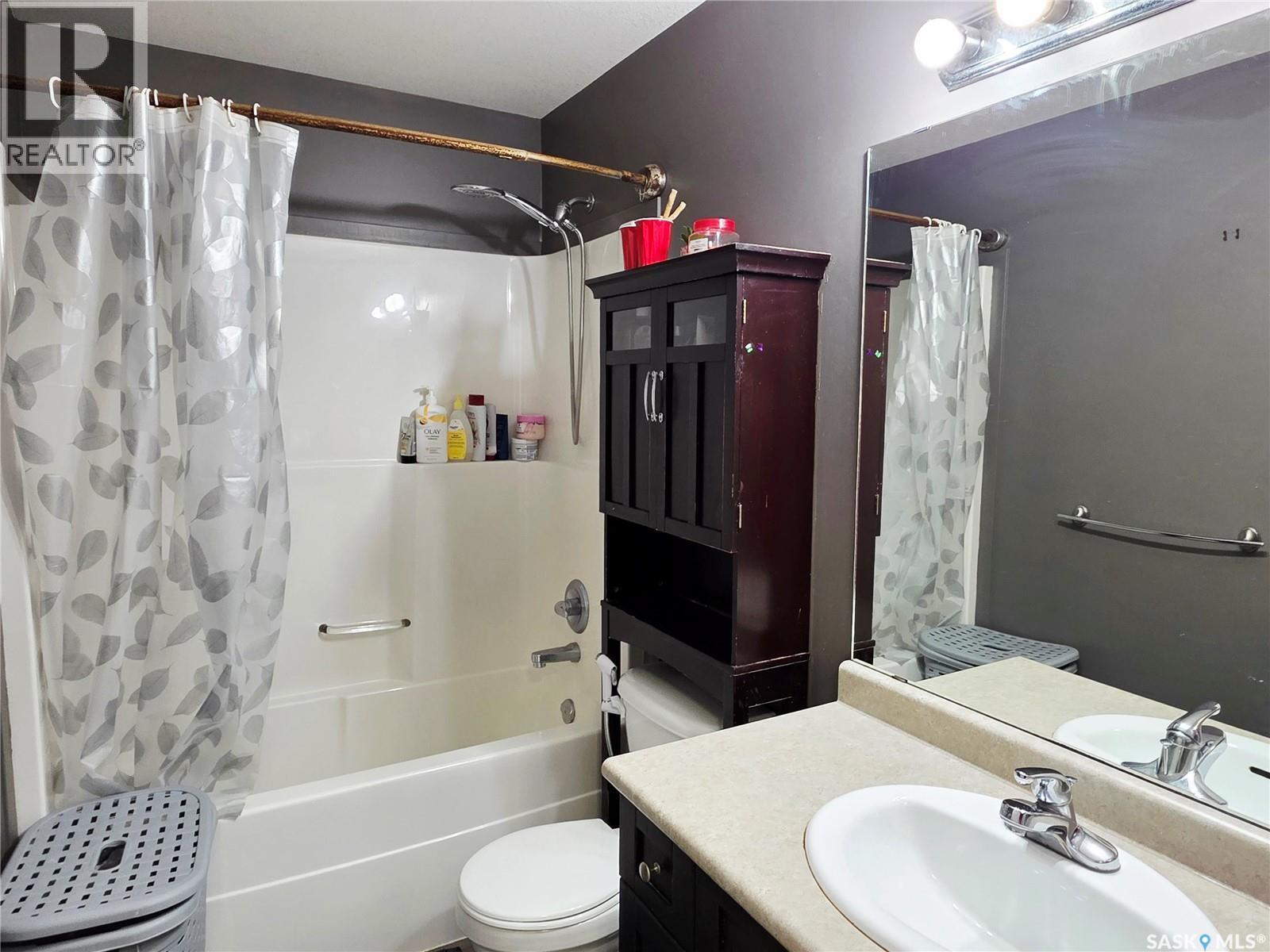 531 Gordon Road, Saskatoon, SK - Indoor Photo Showing Bathroom