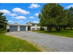136 Neck RD Quispamsis, NB E2G 1K8