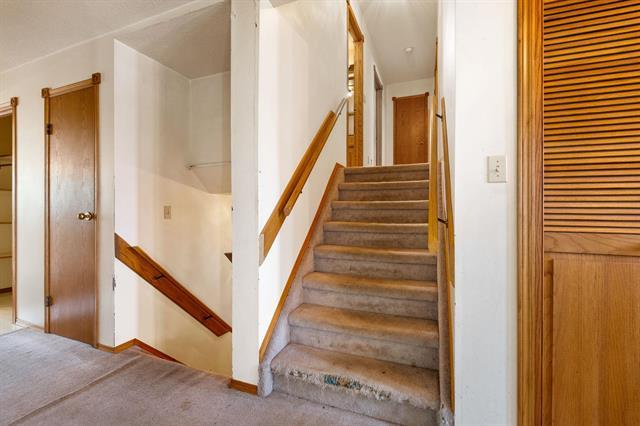 418 Netley Ave, Selkirk, MB