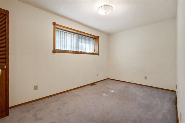 418 Netley Ave, Selkirk, MB