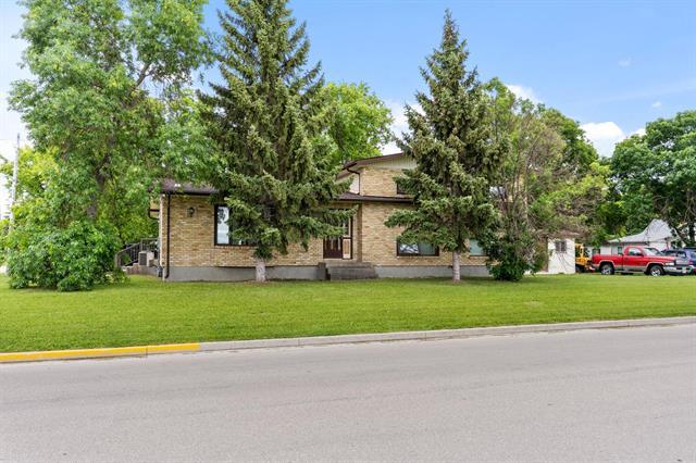 418 Netley Ave, Selkirk, MB