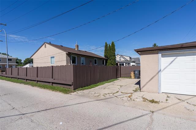 1187 Mountain Ave, Winnipeg, MB