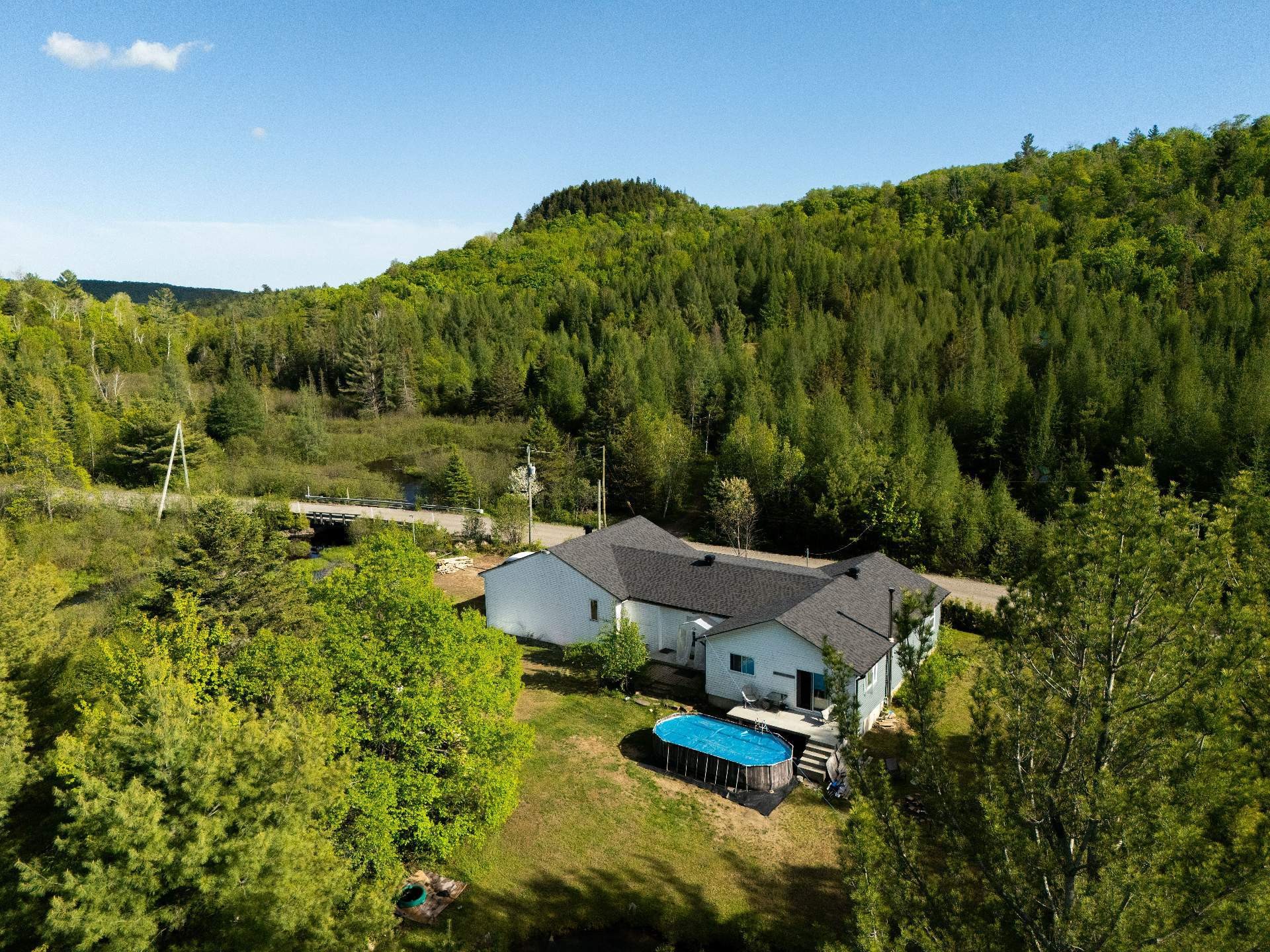 Front of Structure - 2005 8E Rang E., Saint-Calixte, QC