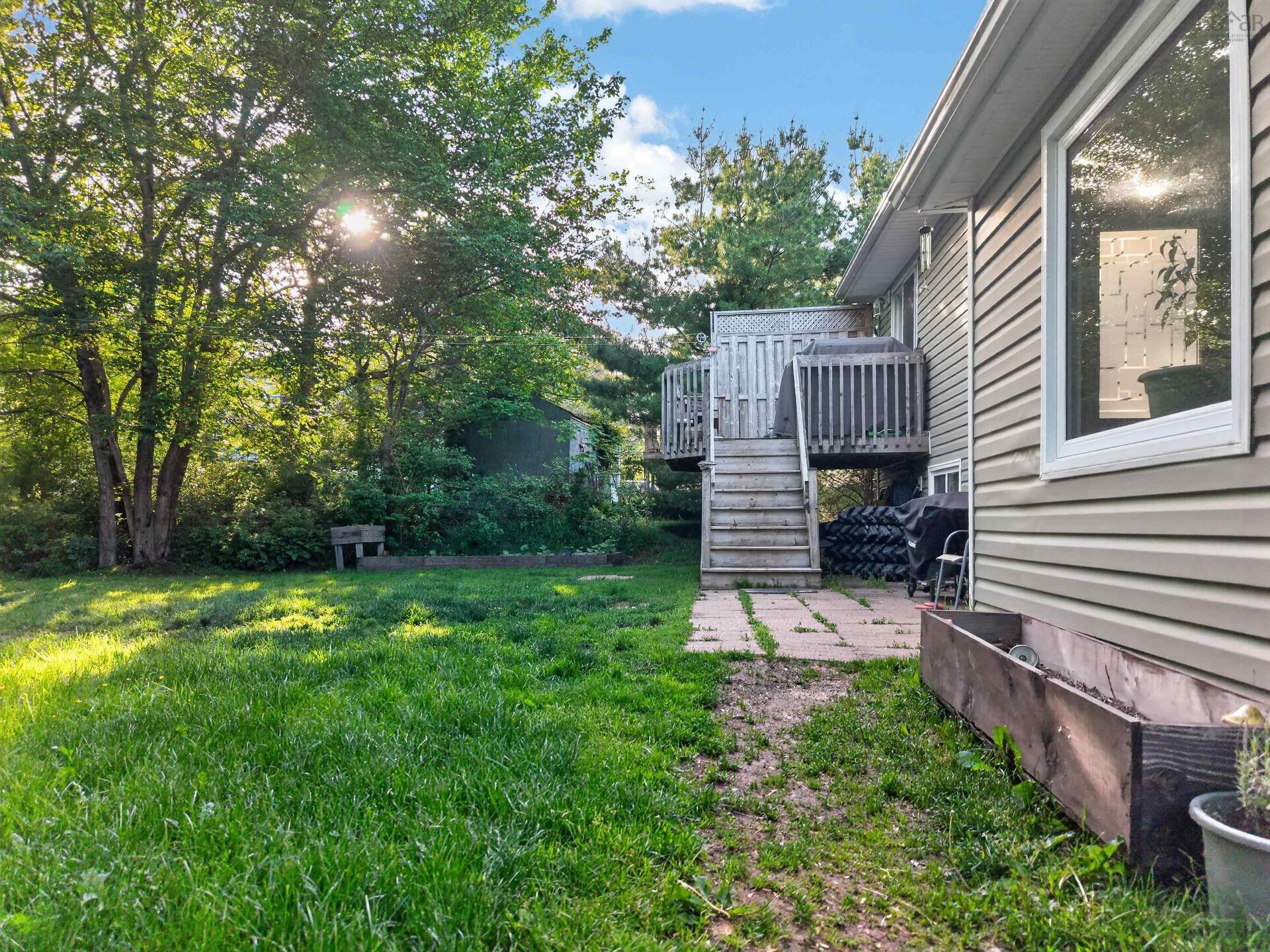 2 Randall Street, Dartmouth, NS