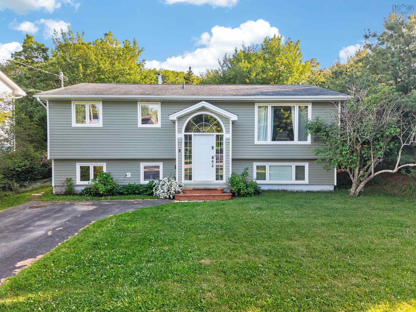 2 Randall Street, Dartmouth, NS