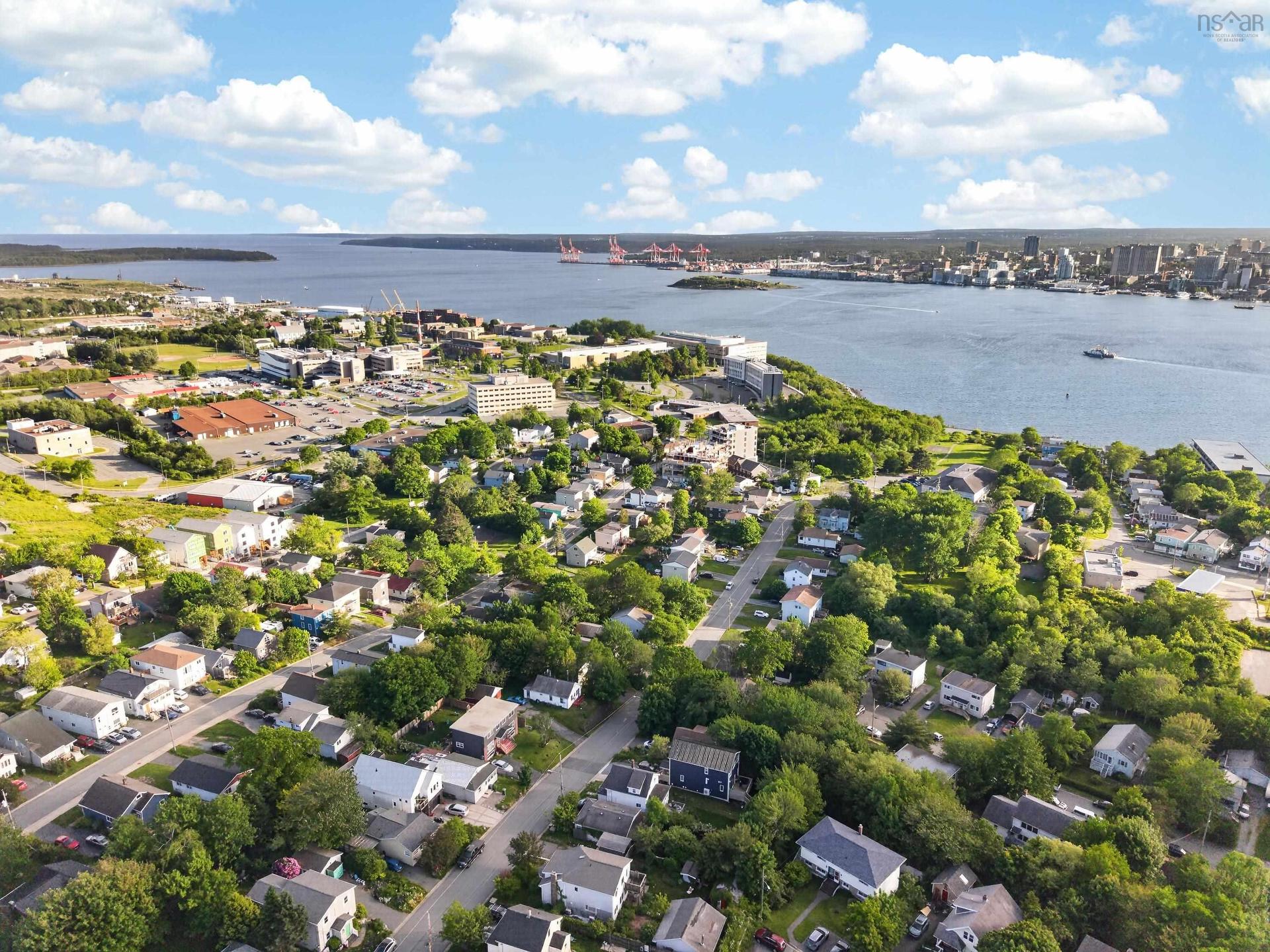 2 Randall Street, Dartmouth, NS