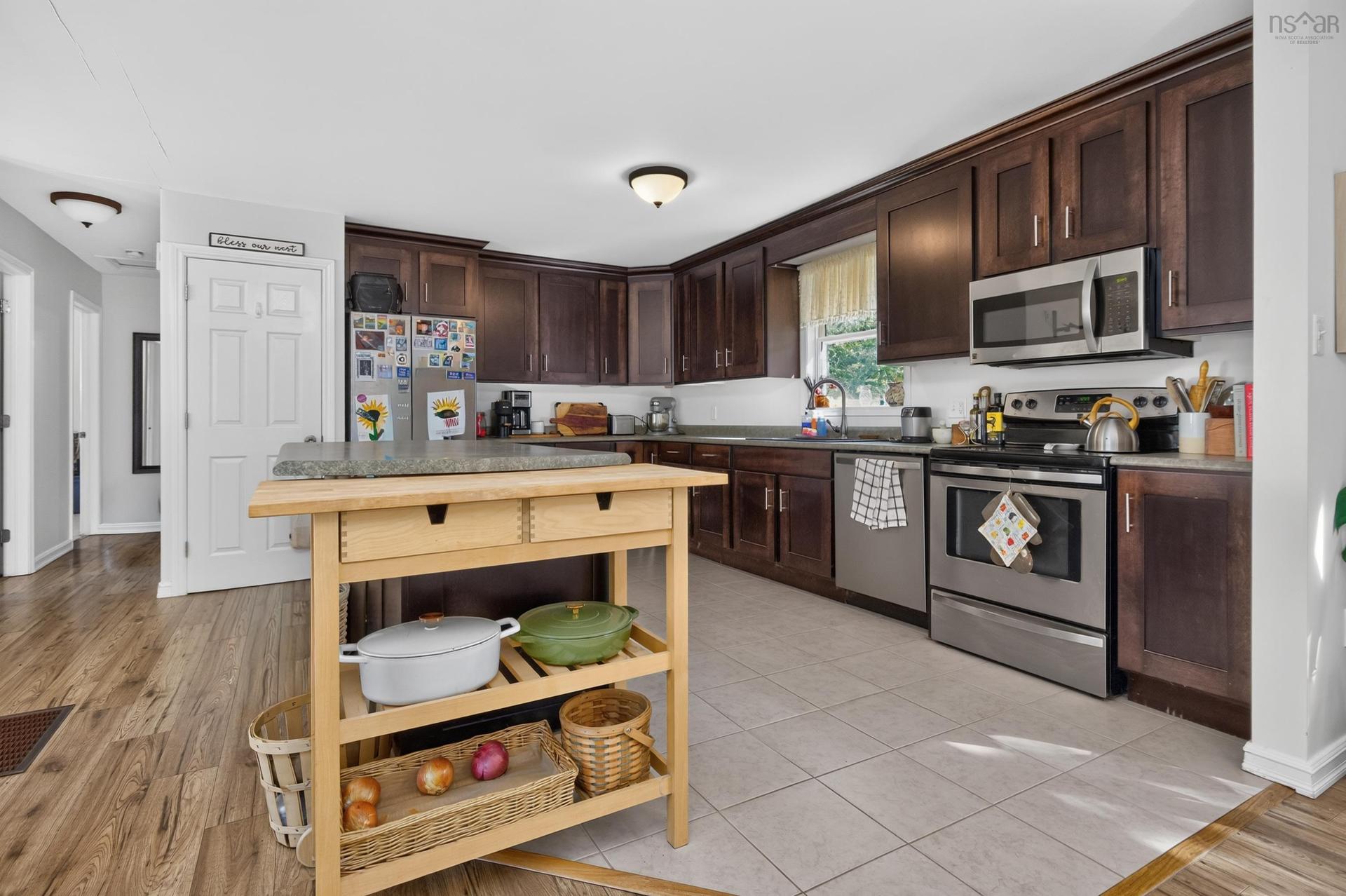 2 Randall Street, Dartmouth, NS