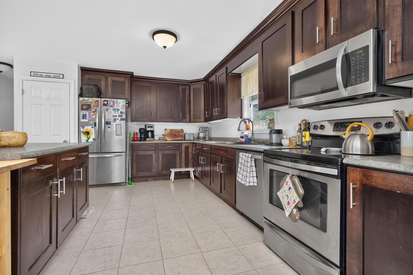 2 Randall Street, Dartmouth, NS