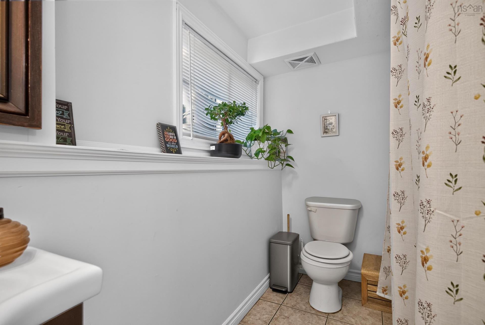2 Randall Street, Dartmouth, NS