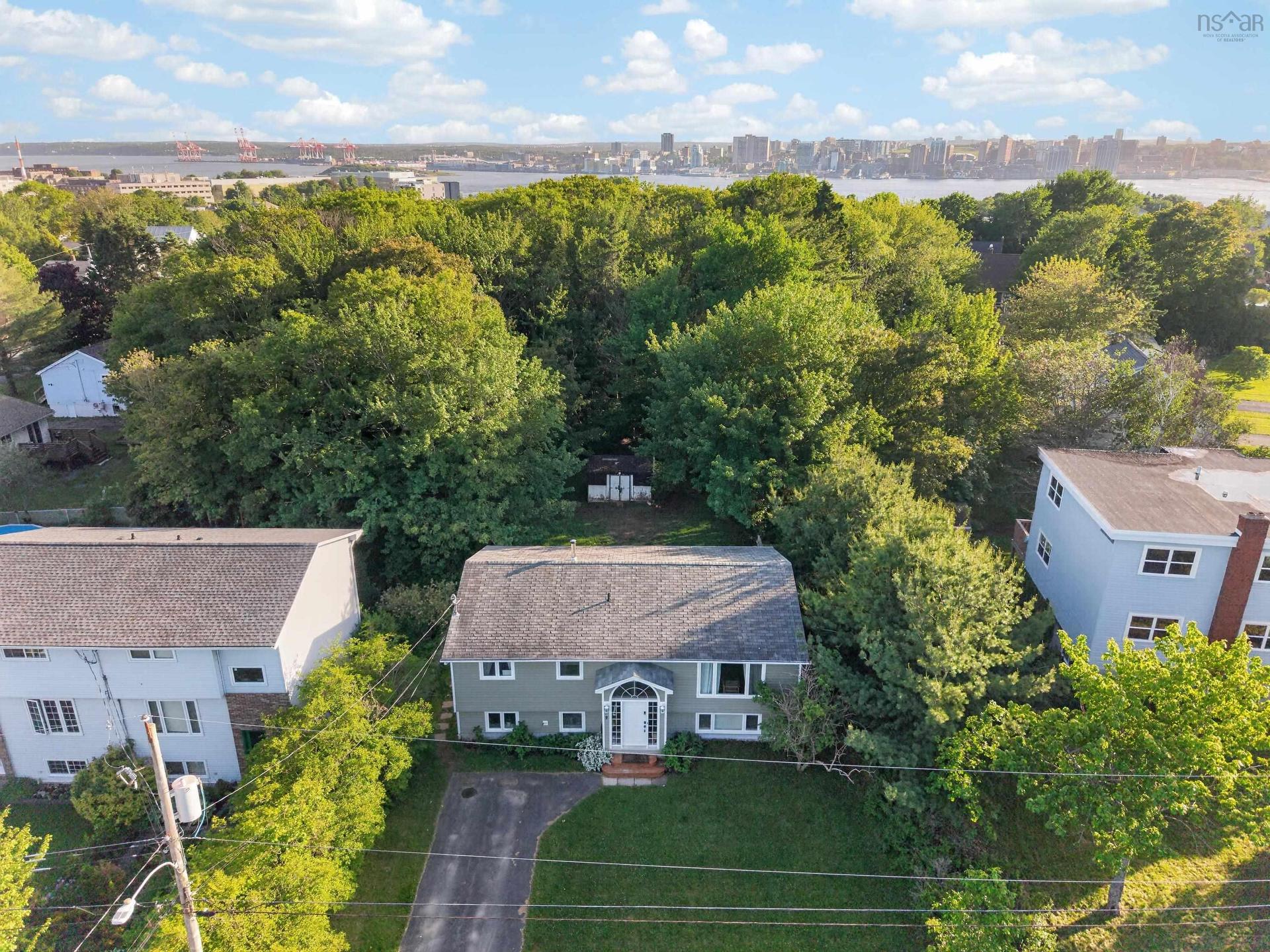 2 Randall Street, Dartmouth, NS