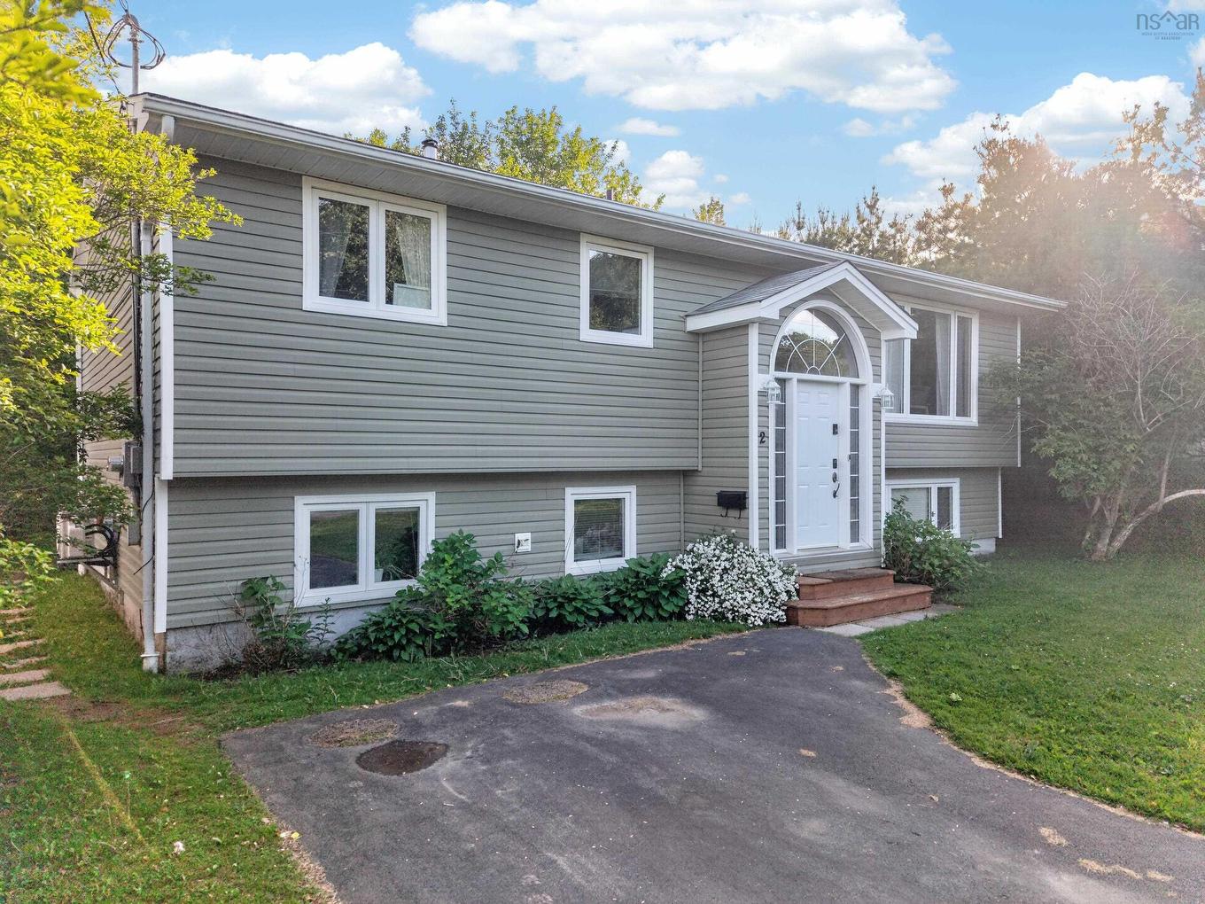 2 Randall Street, Dartmouth, NS
