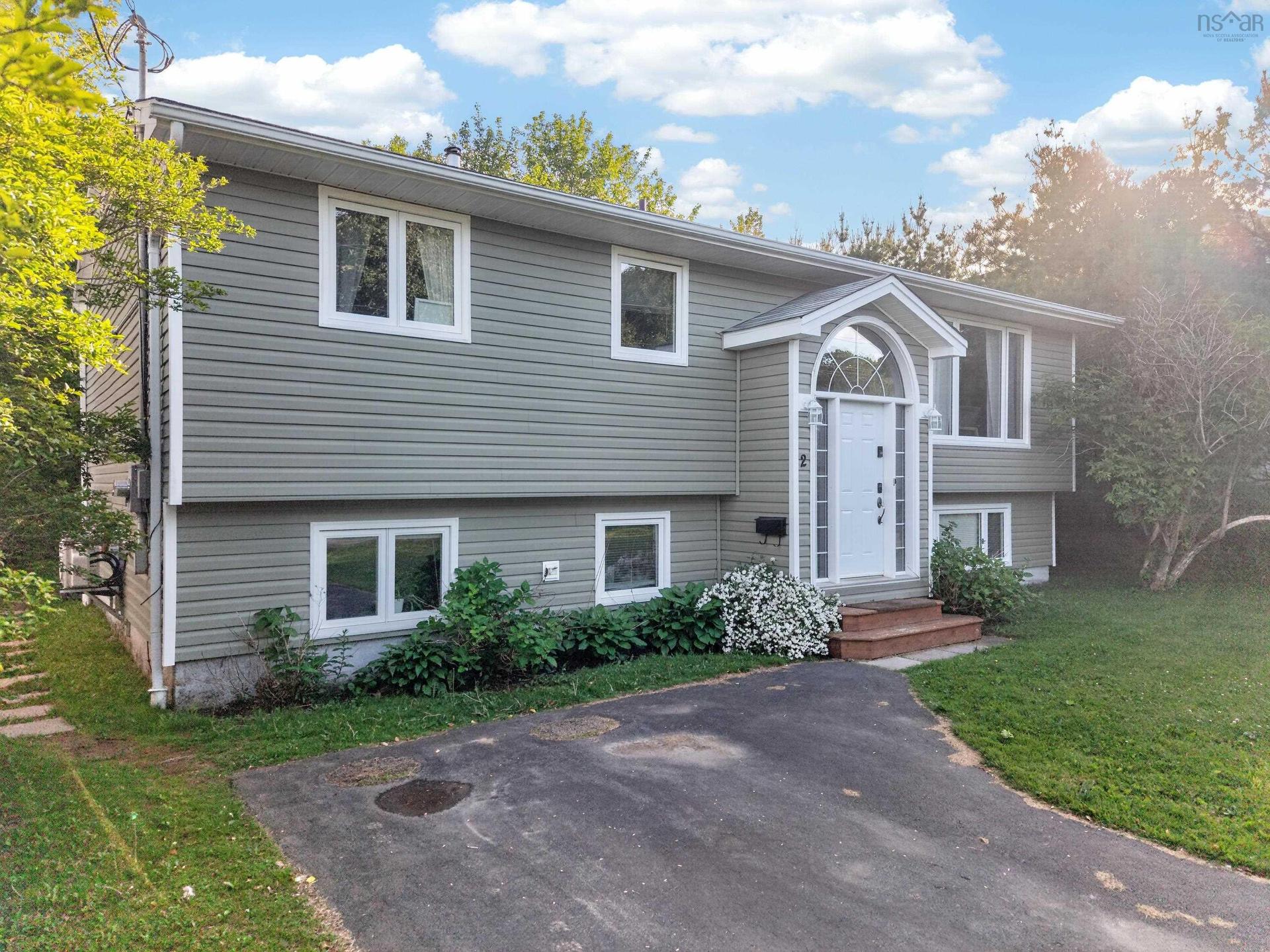 2 Randall Street, Dartmouth, NS
