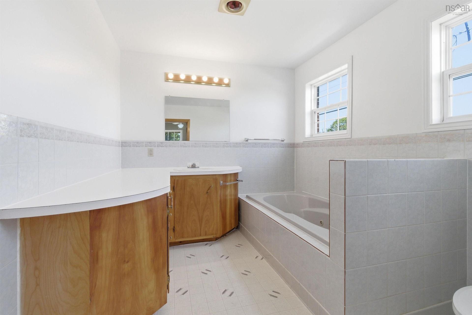 21 Hillcrest Lane, Upper Burlington, NS