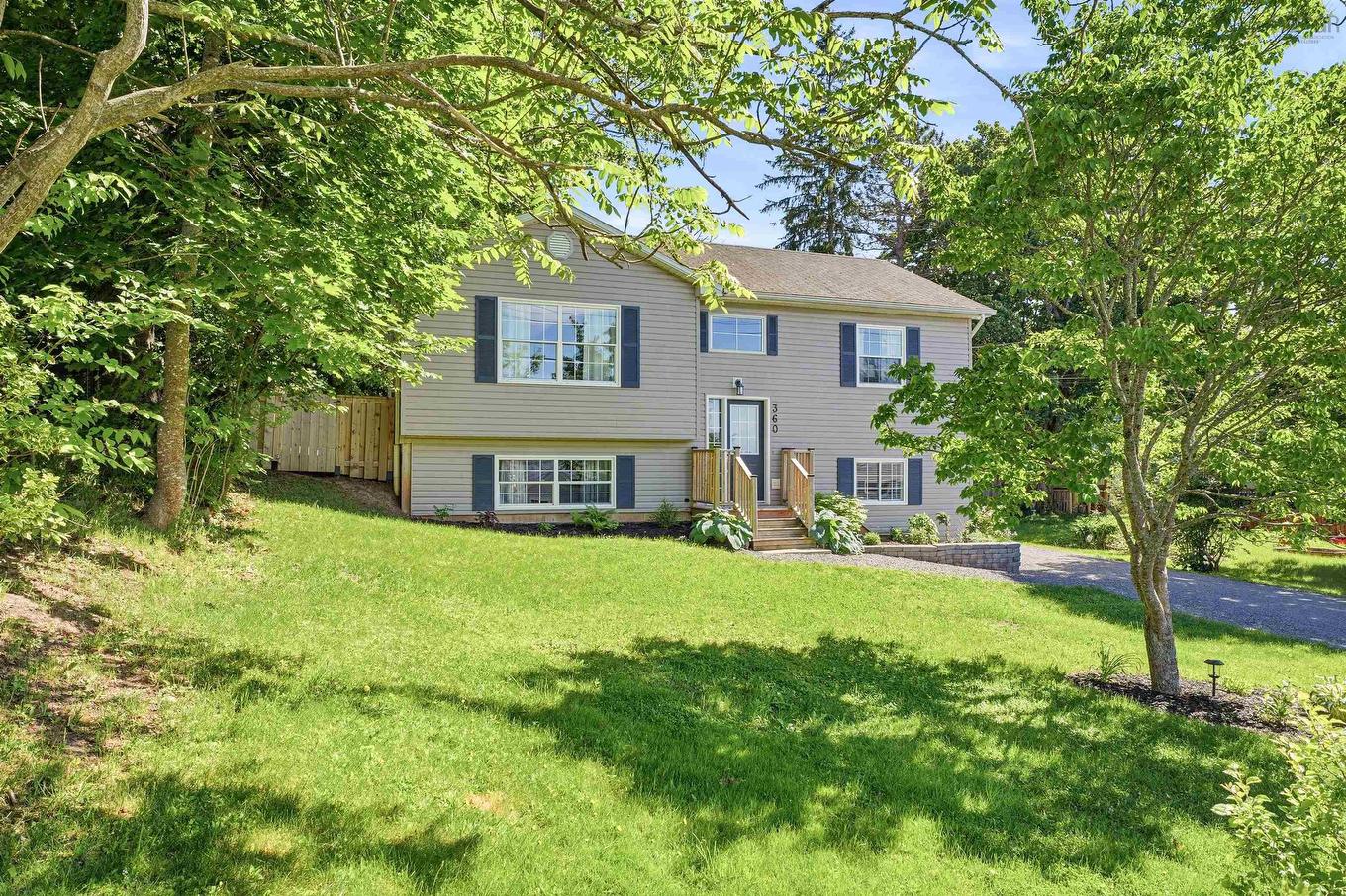 360 Highland Avenue, Windsor, NS