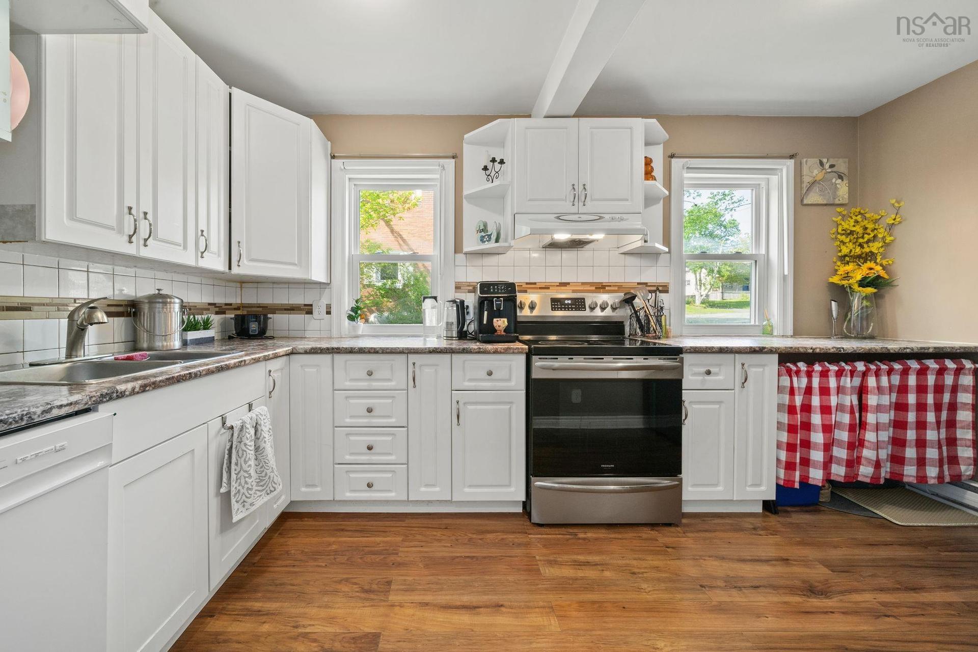 18 Avon Crescent, Spryfield, NS