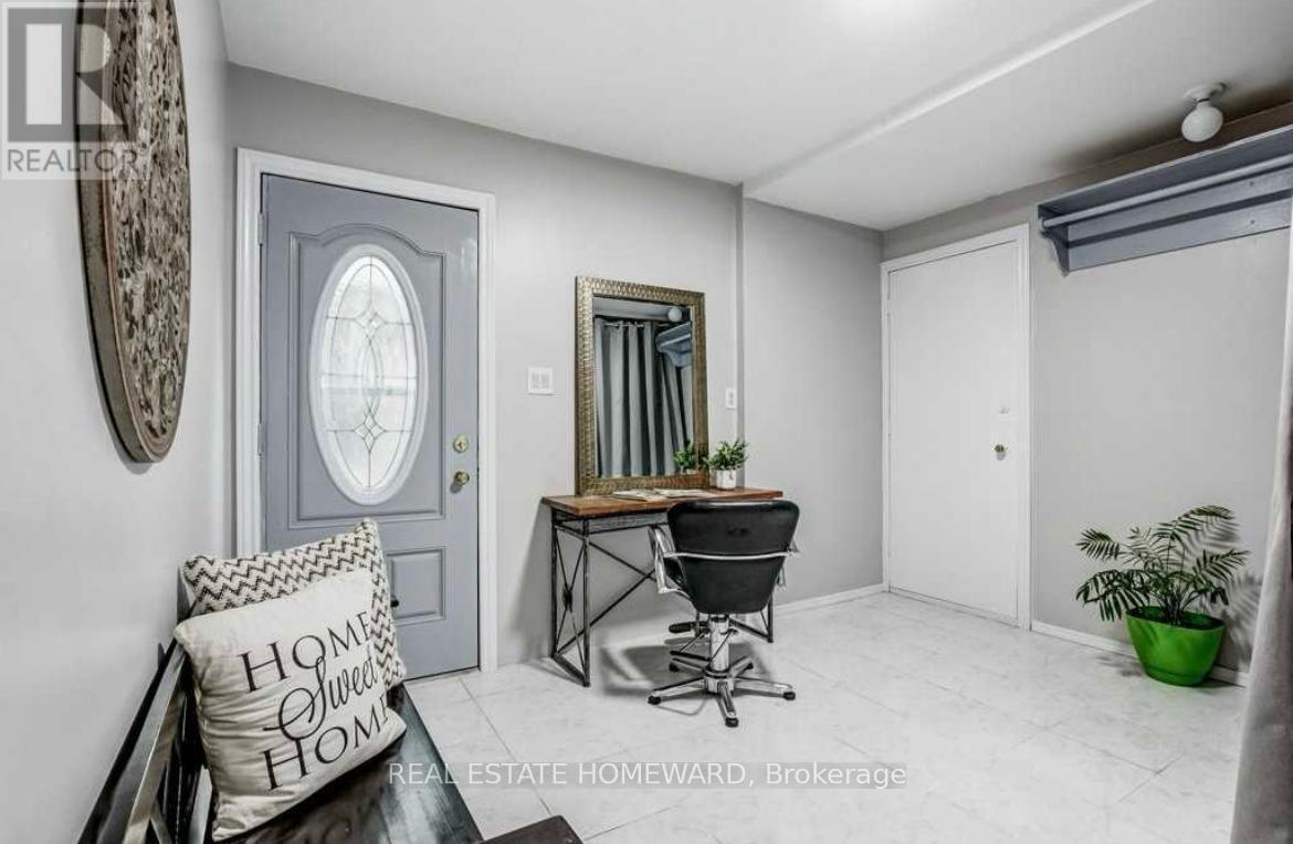 Sidde Entrance - 2336 Malcolm Crescent, Burlington, ON