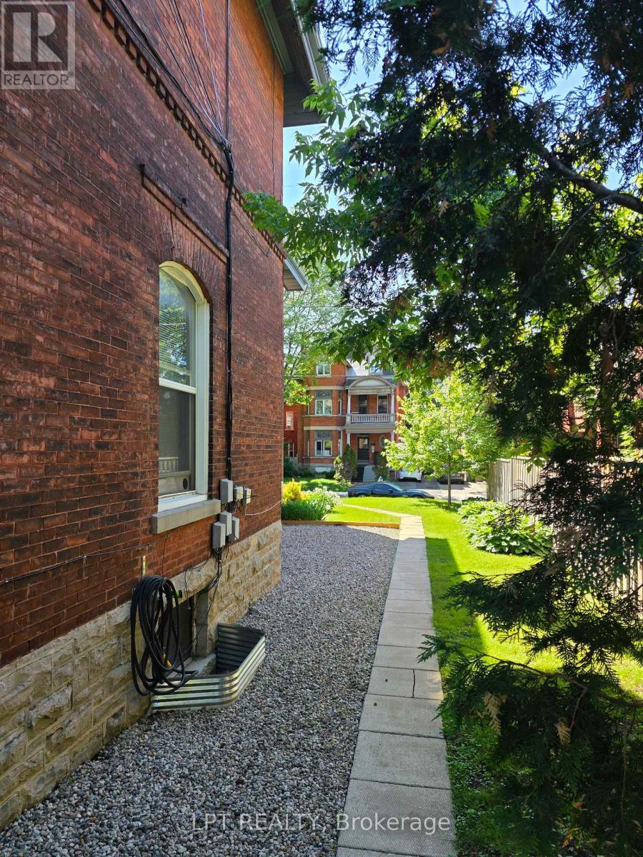 475 Maclaren Street, Ottawa, ON