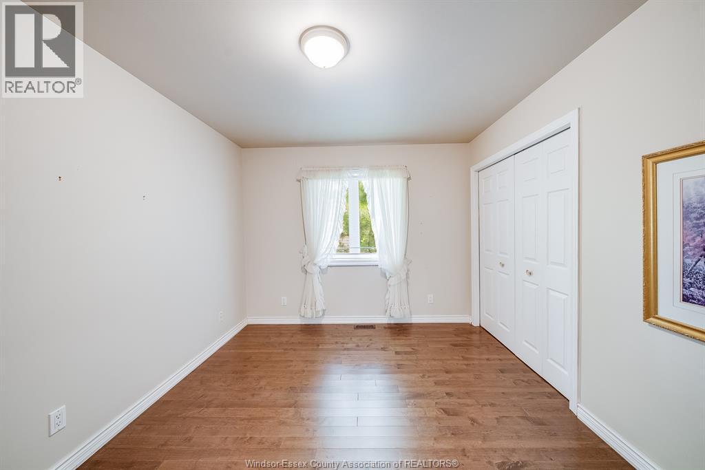 1694 Chornoby, Tecumseh, ON