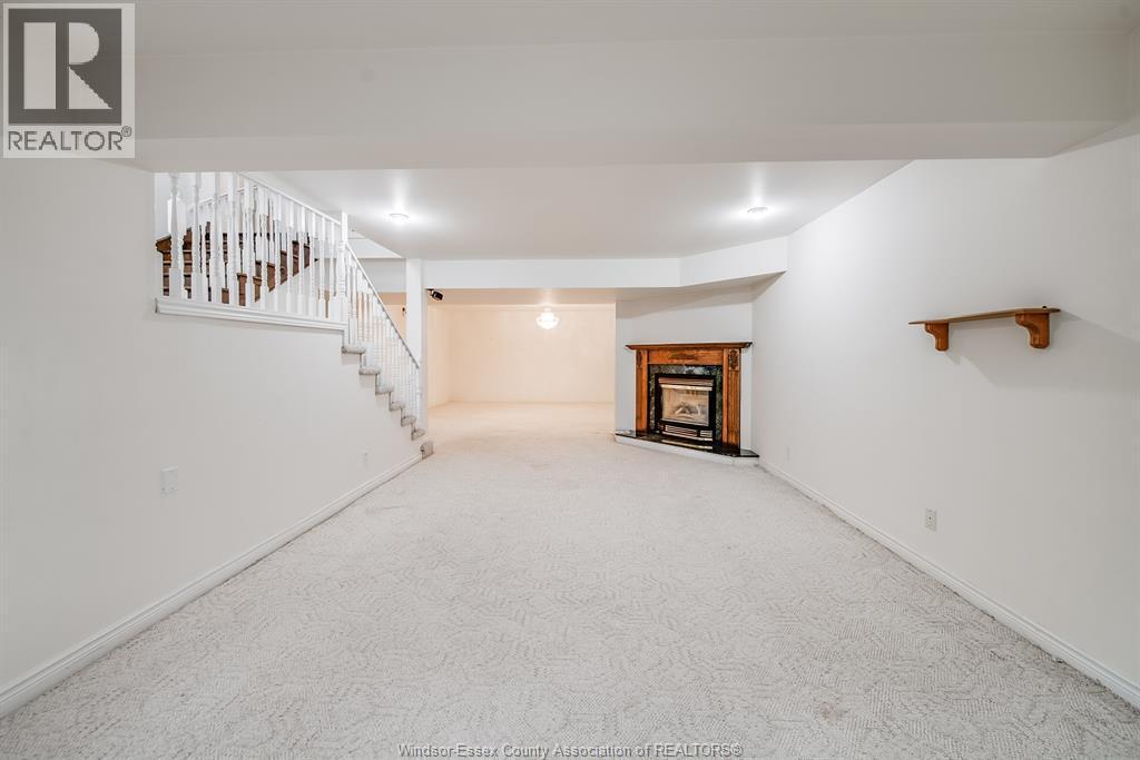 1694 Chornoby, Tecumseh, ON