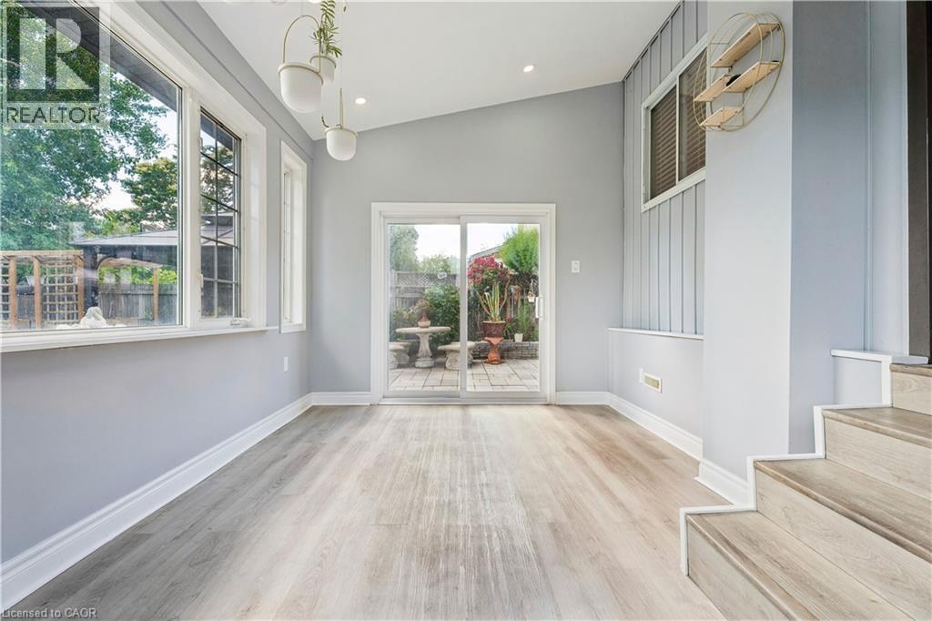 180 Campbell Avenue, Hamilton, ON - Indoor Photo Showing Other Room
