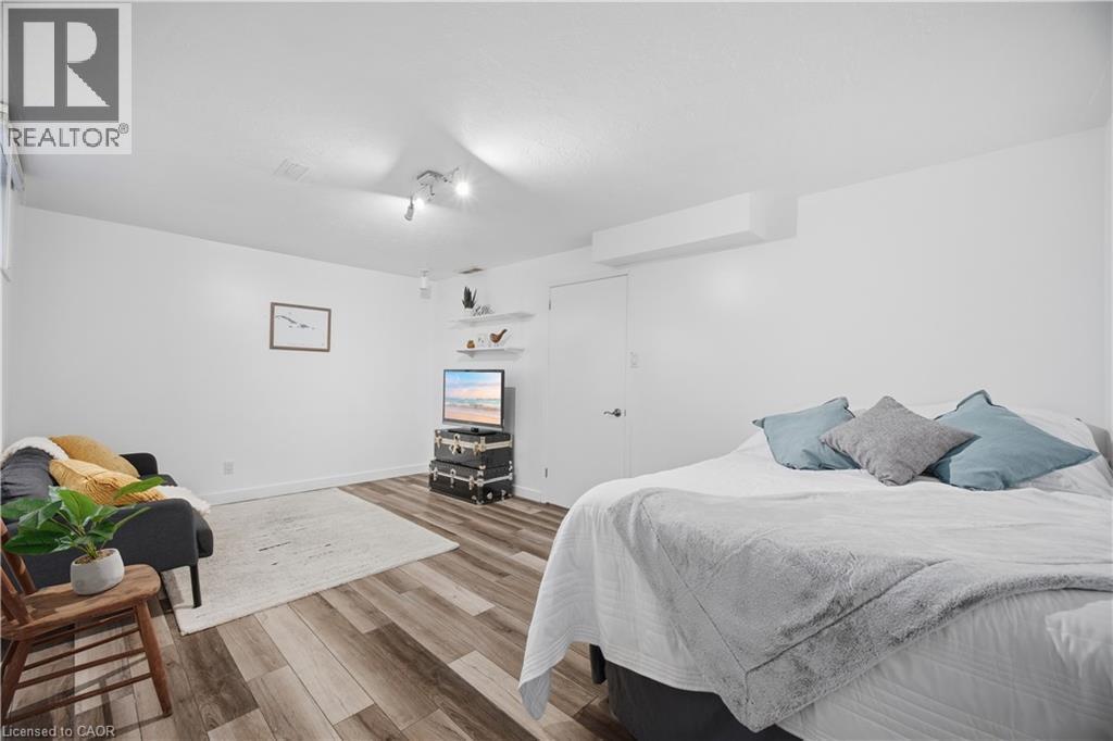 10 Ristau Crescent, Kitchener, ON