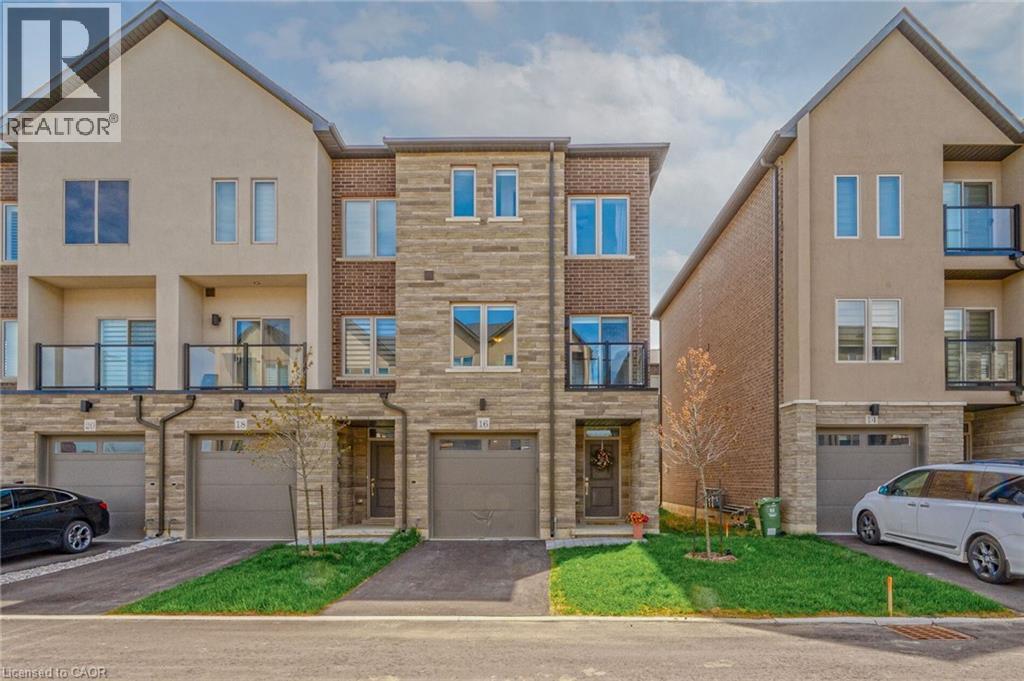 16 Raspberry Lane, Mount Hope, ON