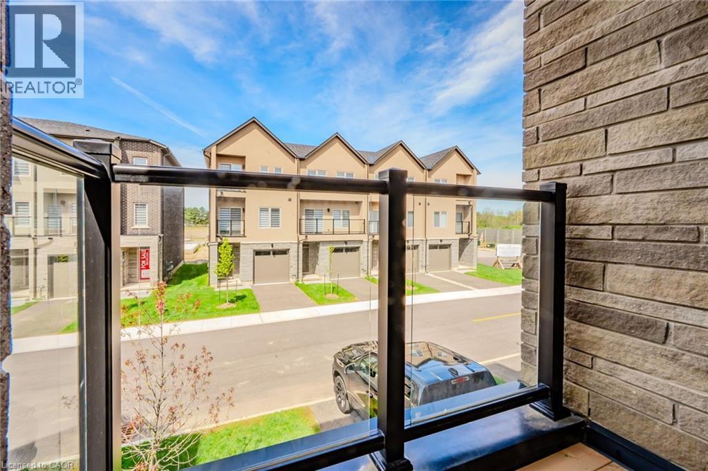 16 Raspberry Lane, Mount Hope, ON