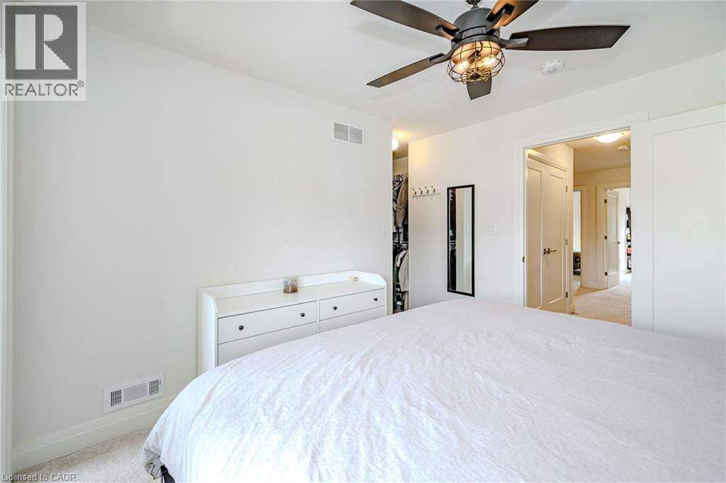 16 Raspberry Lane, Mount Hope, ON