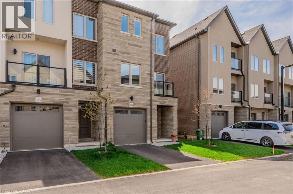 16 Raspberry Lane, Mount Hope, ON