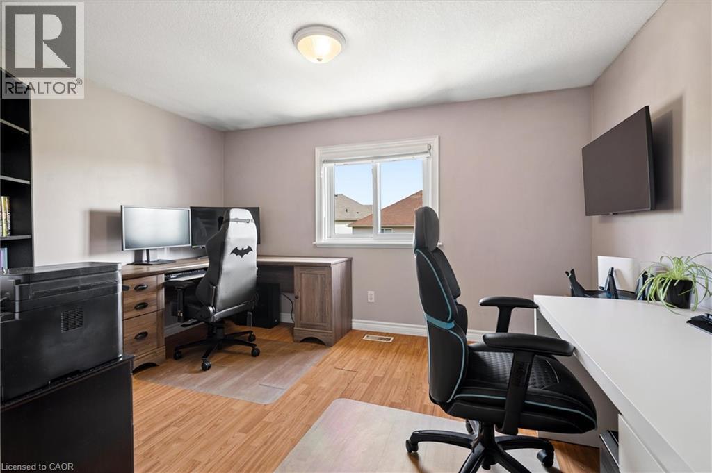 702 Activa Avenue, Kitchener, ON