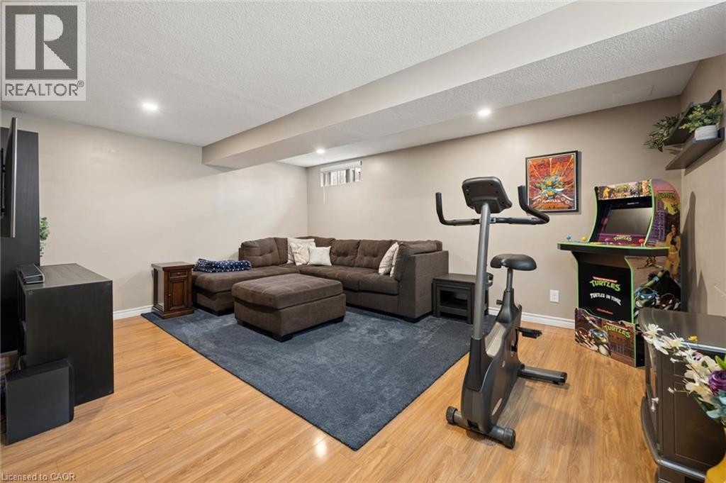 702 Activa Avenue, Kitchener, ON