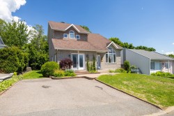 5950 Rue du Campagnol Québec (La Haute-Saint-Charles), QC G3E 1R3