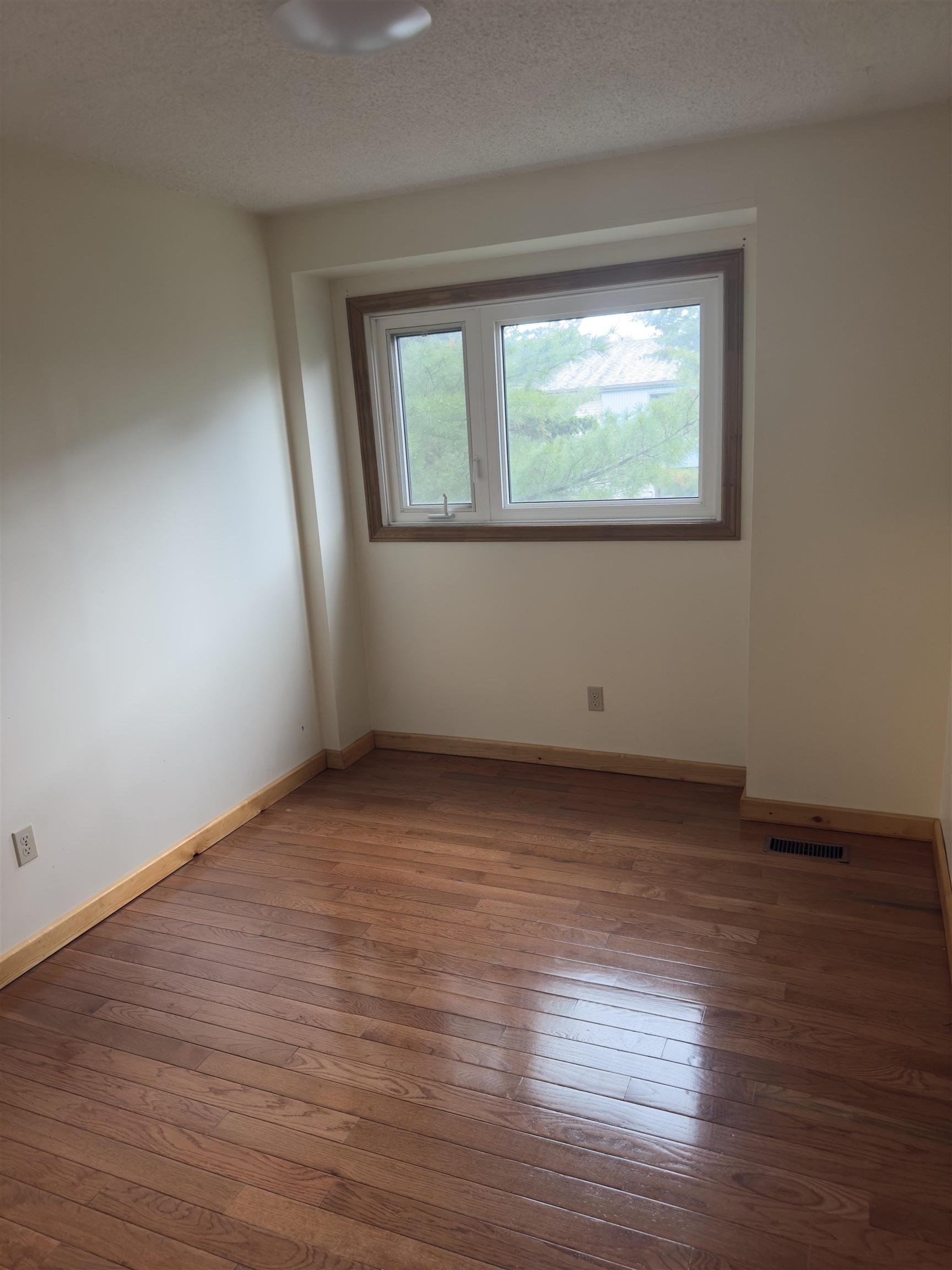 206 Varsity Place, Thunder Bay, ON