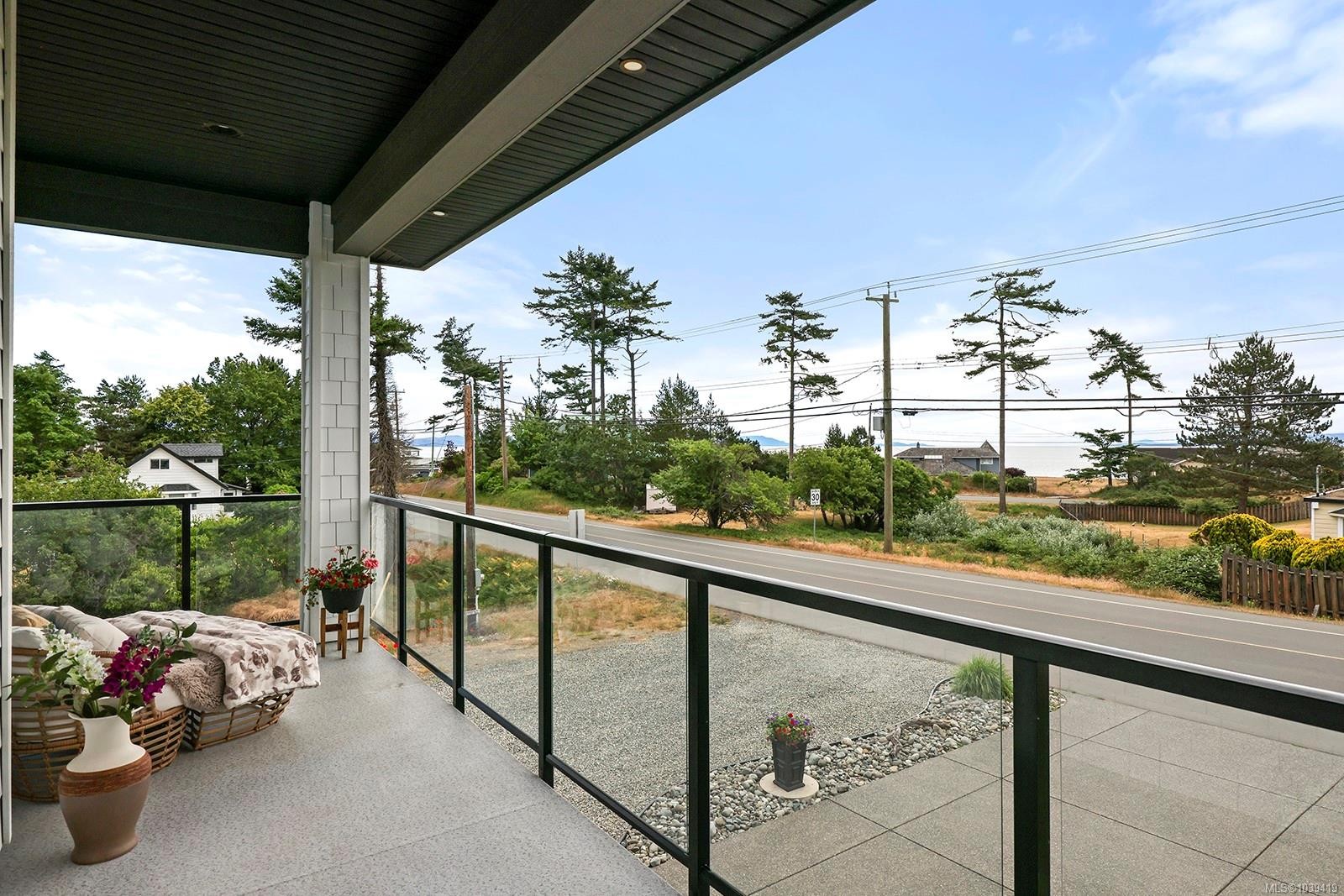650 Lazo Rd, Comox, BC