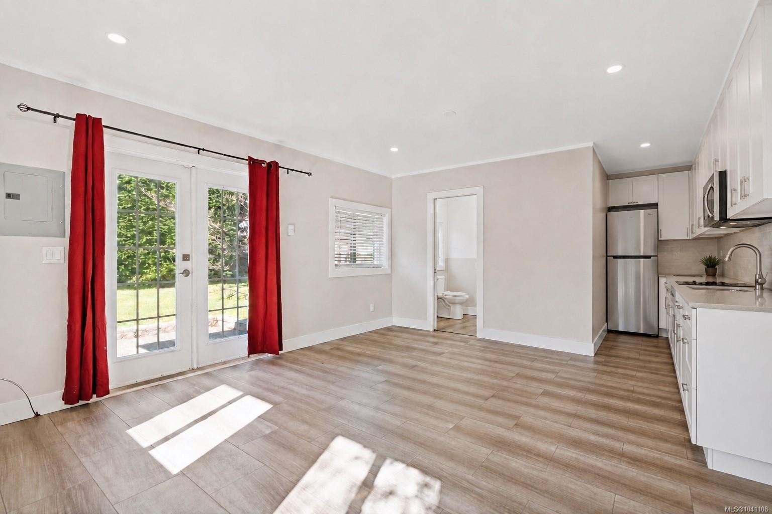 1468 Stroud Rd, Victoria, BC
