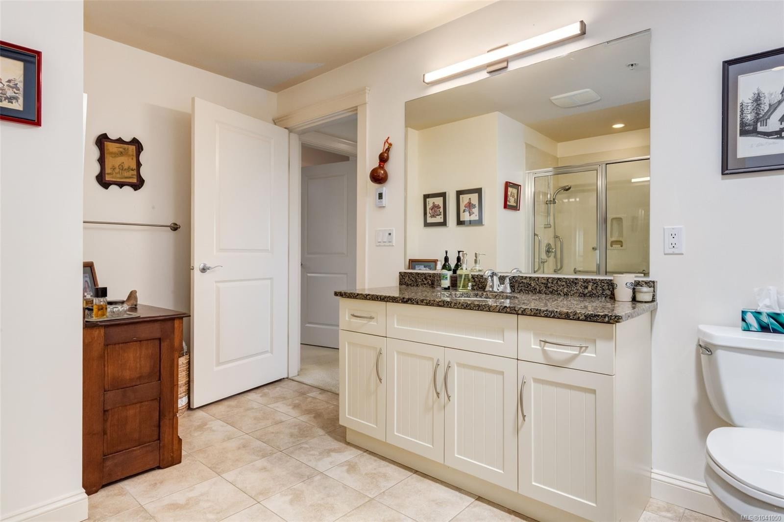 #302-222 Second Ave West, Qualicum Beach, BC