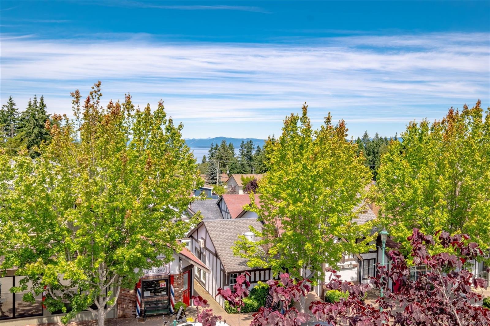 #302-222 Second Ave West, Qualicum Beach, BC