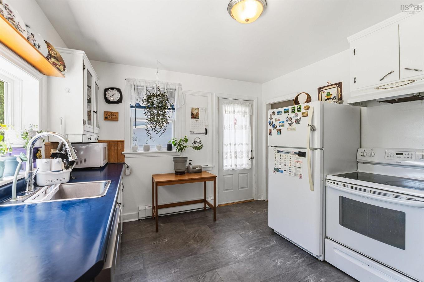 26 Spring Garden Rd Middleton, Ns, Middleton, NS