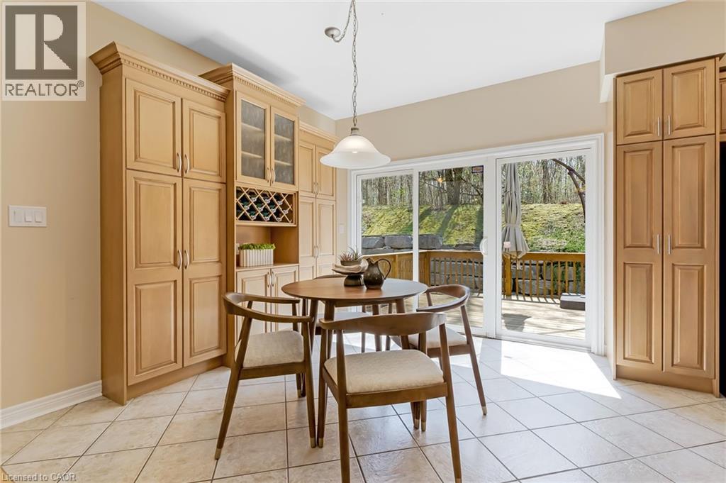 227 Chestnut Hill Crescent, Kitchener, ON - Indoor Photo Showing Dining Room