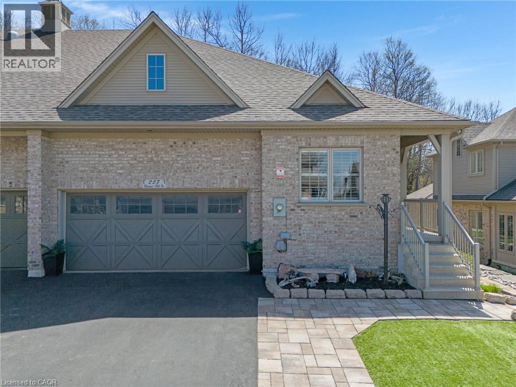 227 Chestnut Hill Crescent, Kitchener, ON - Outdoor