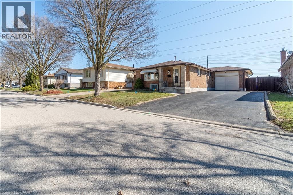 60 Lysanda Avenue, London, ON