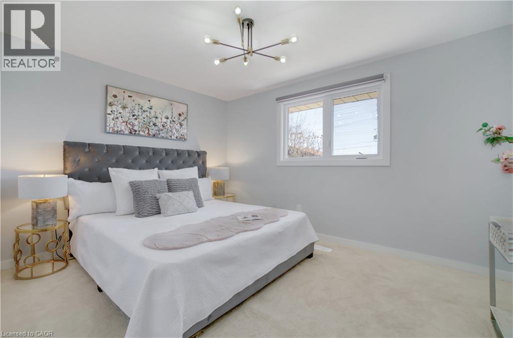 60 Lysanda Avenue, London, ON