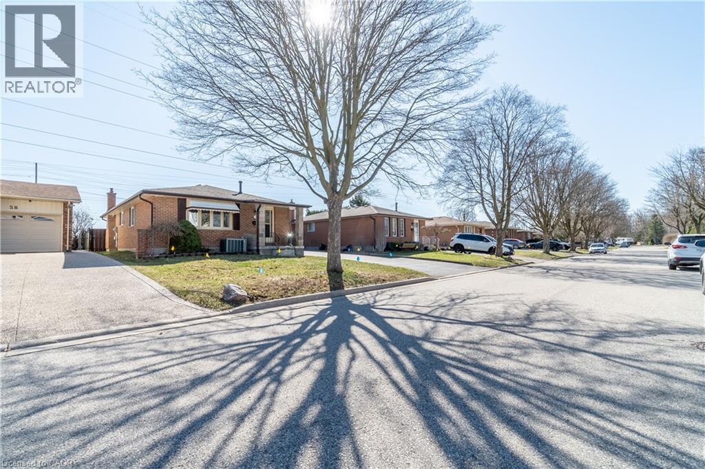 60 Lysanda Avenue, London, ON