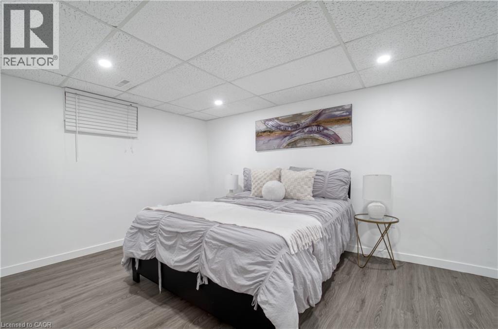 60 Lysanda Avenue, London, ON