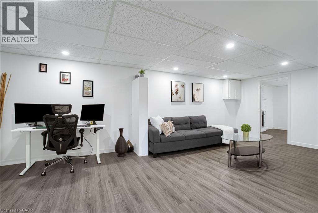 60 Lysanda Avenue, London, ON