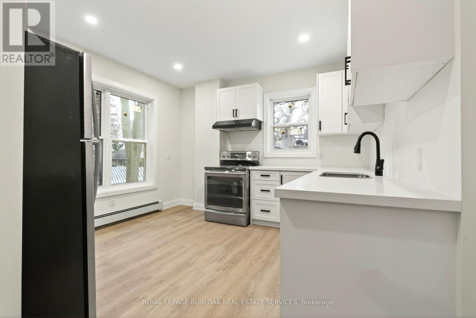 1012 North Shore Boulevard E, Burlington, ON