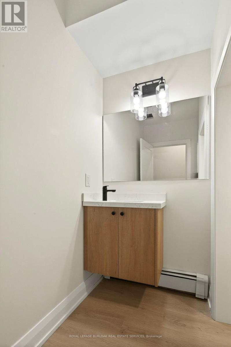 1012 North Shore Boulevard E, Burlington, ON