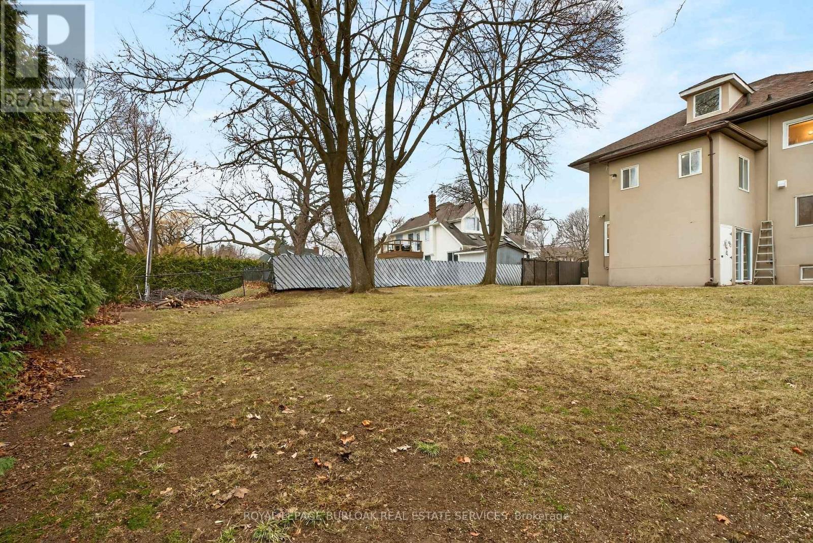 1012 North Shore Boulevard E, Burlington, ON