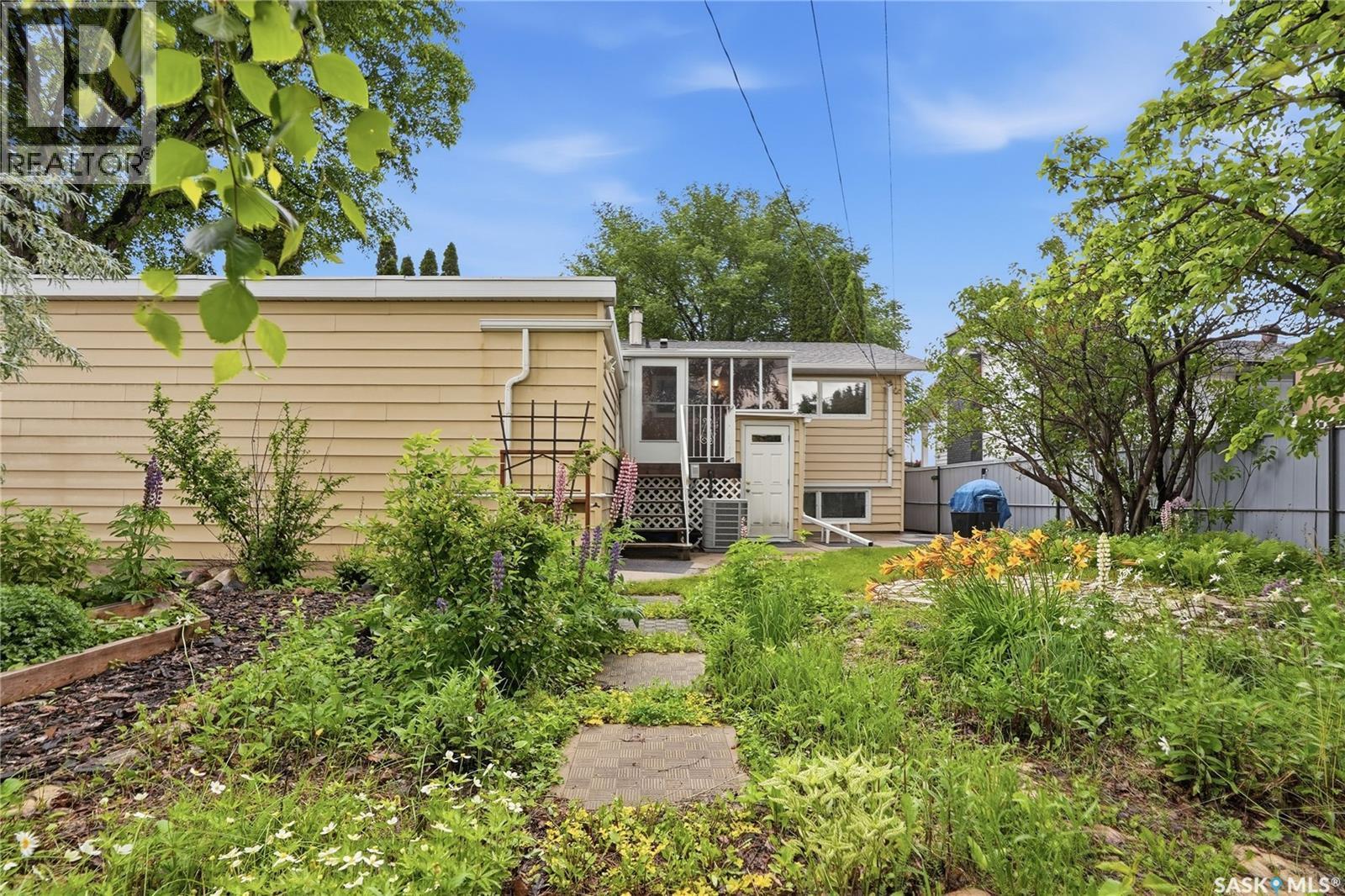 21 Bateman Crescent, Saskatoon, SK