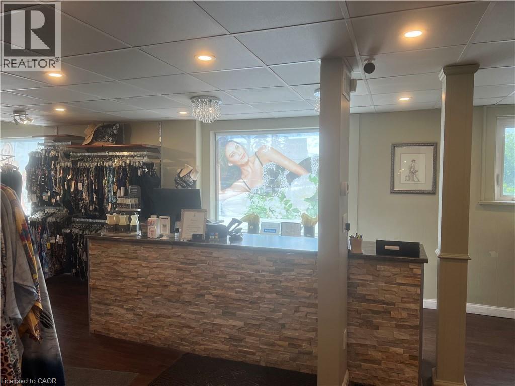 745 King Street E, Kitchener, ON